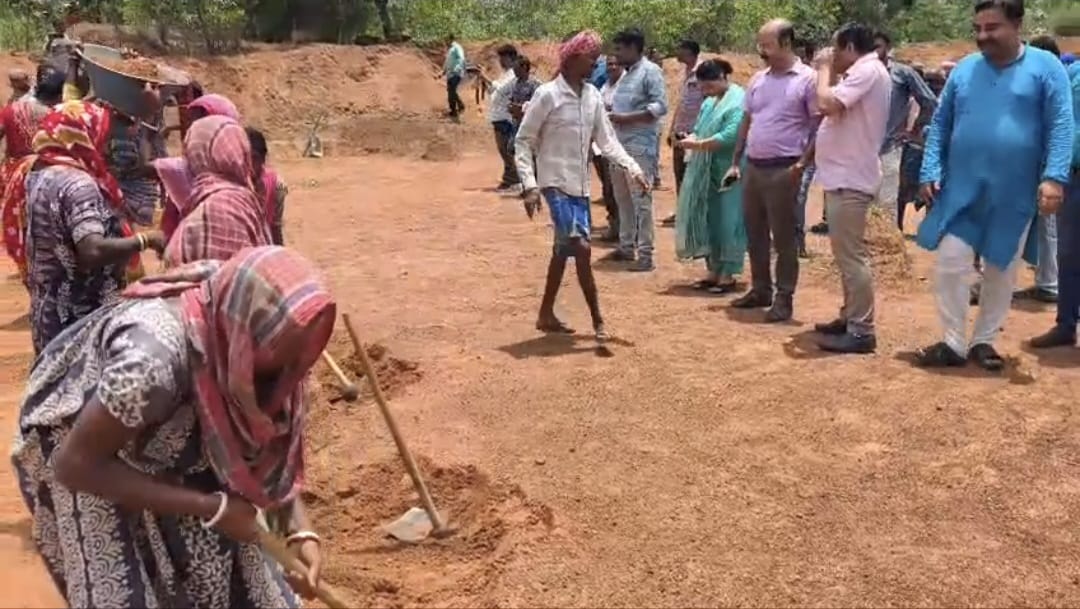 পশ্চিম বর্ধমানে ভিবি জি রামজি প্রকল্পের উদ্বোধন বিদবিহারে...