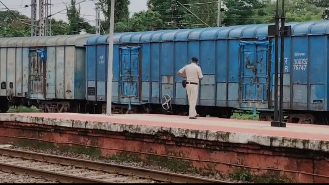 ট্রেনে কাটা পড়ে ঠিকা শ্রমিকের মর্মান্তিক মৃত্যু, চাঞ্চল্য পানাগড়ে
