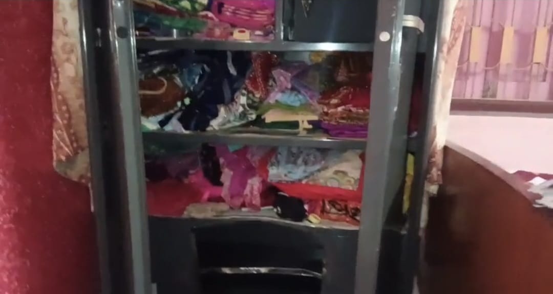 বাড়ি ফাঁকা রেখে যাওয়াই হল কাল, অলংকার ও নগদ মিলিয়ে ৫০লক্ষ চুরি রেল কর্মীর বাড়িতে...