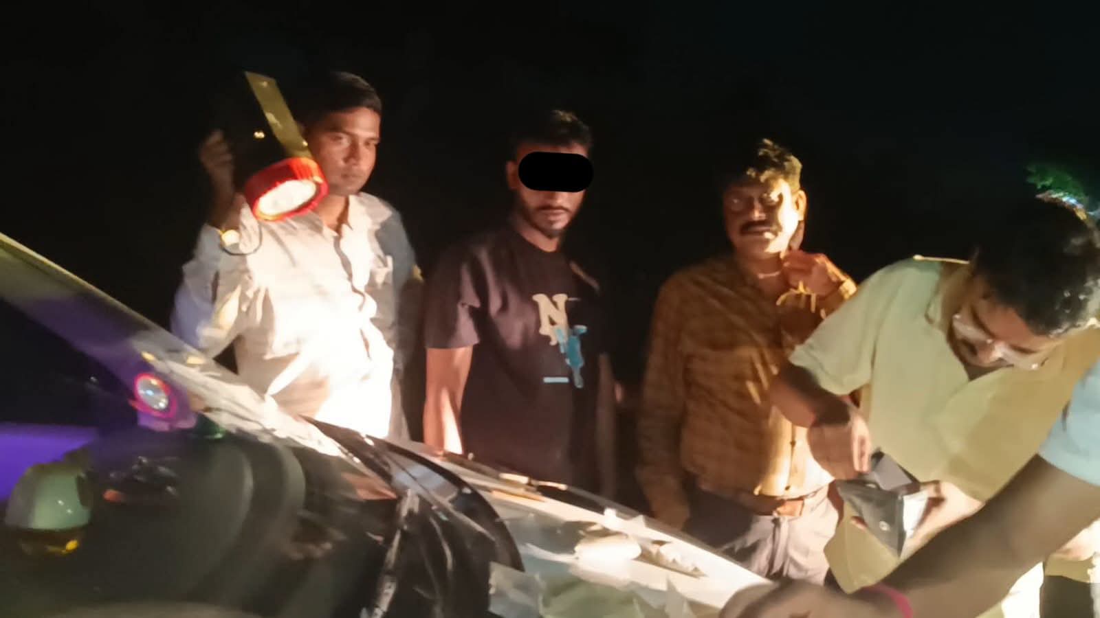 মাদক পাচারকারীদের বিরুদ্ধে নিরলস অভিযান অব্যাহত!গোয়েন্দা দপ্তরের হাতে গ্রেফতার দুই, উদ্ধার ৬০০ গ্রামের ব্রাউন সুগার