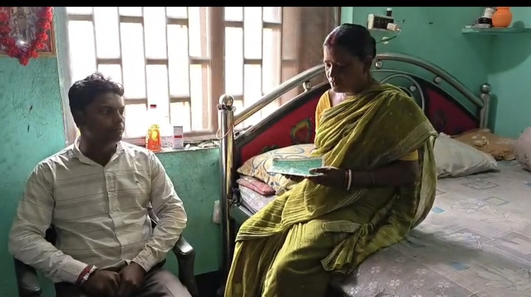 জমি নেই, তবুও অ্যাকাউন্টে পিএম কিষানের টাকা! গ্যাস নেই, অথচ ঢুকছে সাবসিডি! টাকা ঢোকার পরেই আবার উধাও! কাঁকসায় ‘ভুতুড়ে’ লেনদেন ঘিরে আতঙ্কে পরিবার