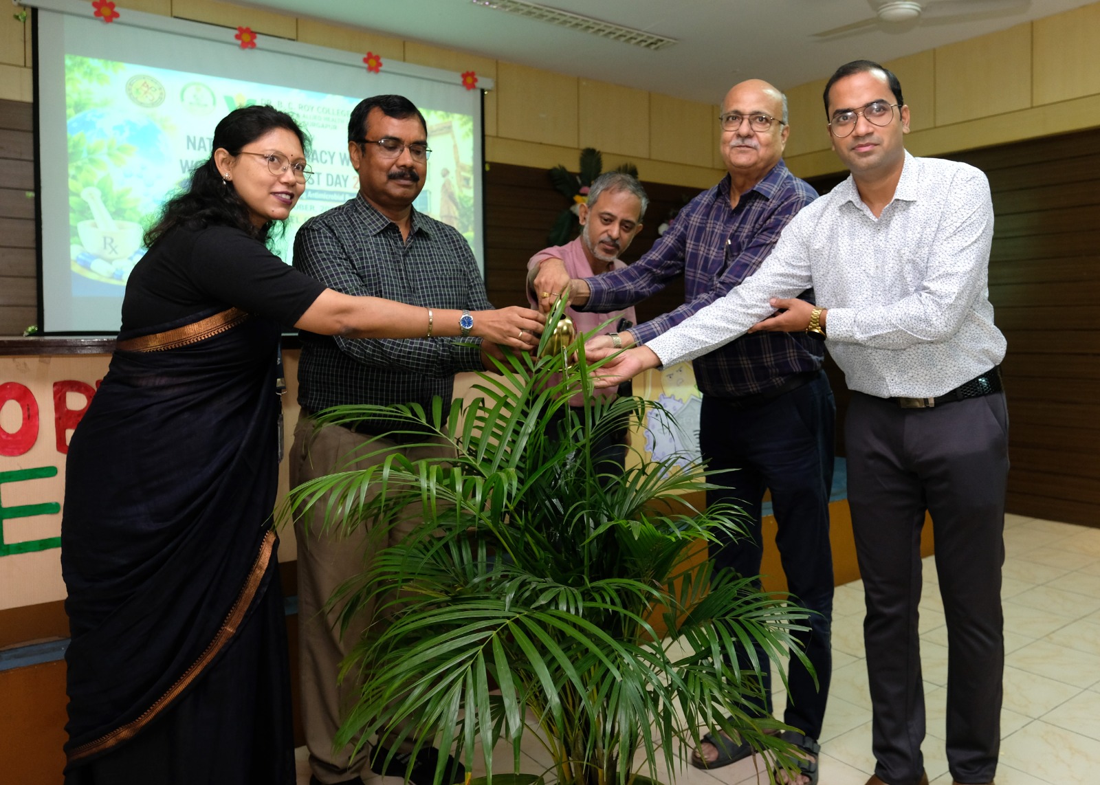 ডঃ বি. সি. রায় কলেজ অব ফার্মেসি অ্যান্ড অ্যালাইড হেলথ সায়েন্সে বিশ্ব ফার্মাসিস্ট দিবস ও জাতীয় ফার্মেসি সপ্তাহ ২০২৬ উদযাপিত
